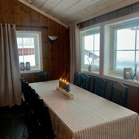 Tuftehytta Holiday home *